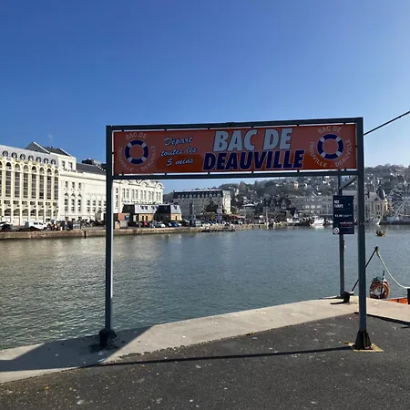 Palace Le Bonheur *