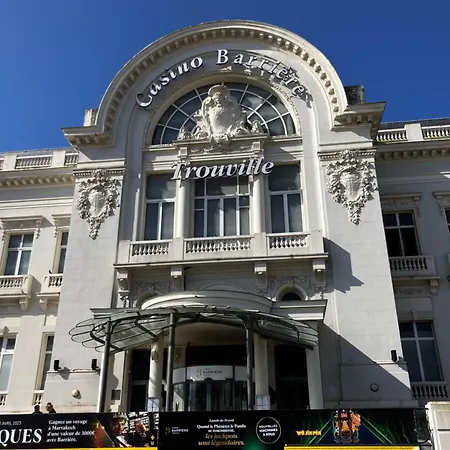 Palace Le Bonheur *