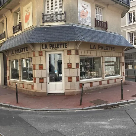 Palace Le Bonheur Apartment