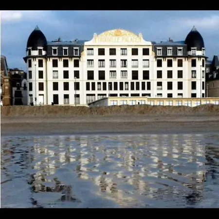 Apartment Palace Le Bonheur *