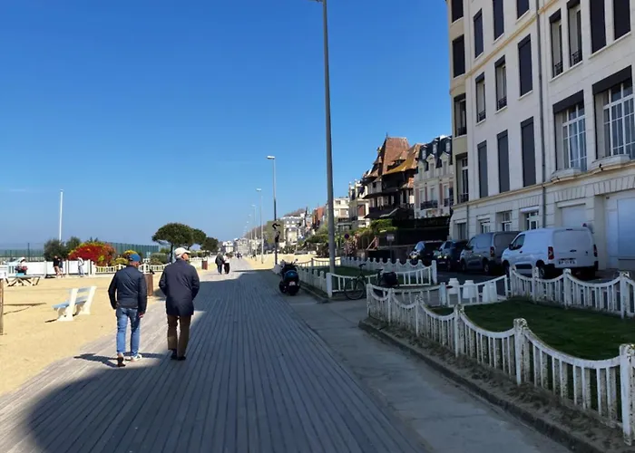 Palace Le Bonheur * تروفيي سور مير